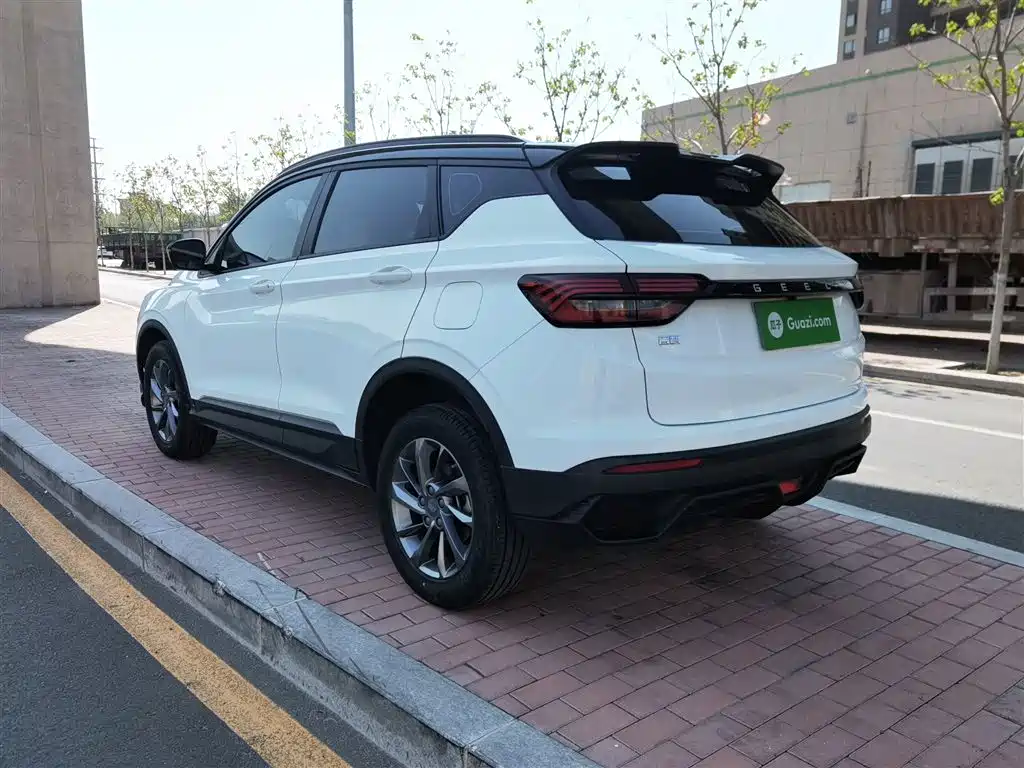 Geely Binyue — фото 14