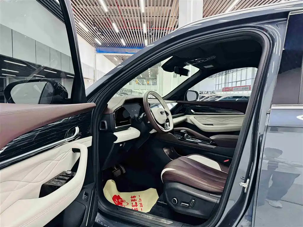 Geely Xingyue L — фото 11