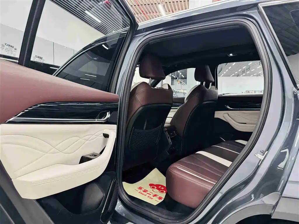 Geely Xingyue L — фото 17