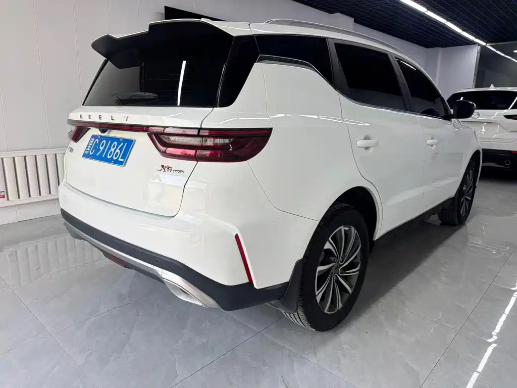 Geely Vision X6 — фото 5