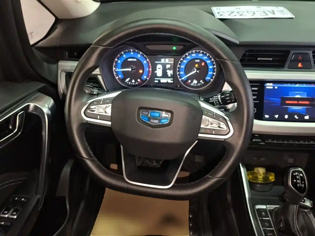 Geely Vision X3 — фото 11