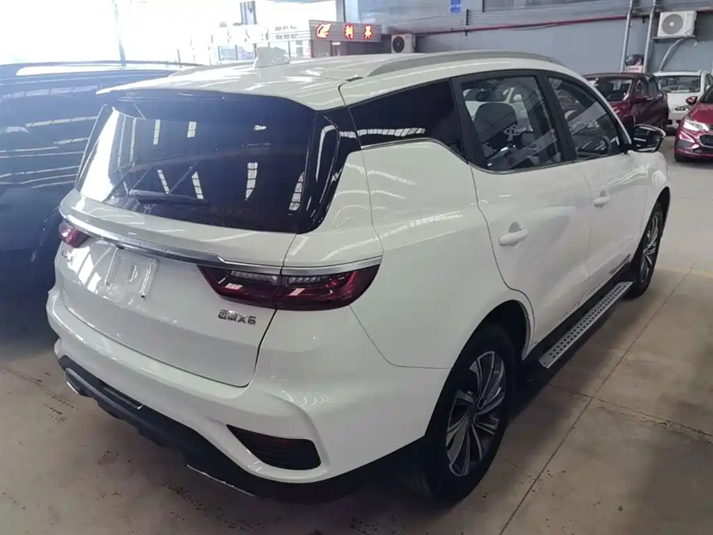 Geely Vision X6 — фото 7