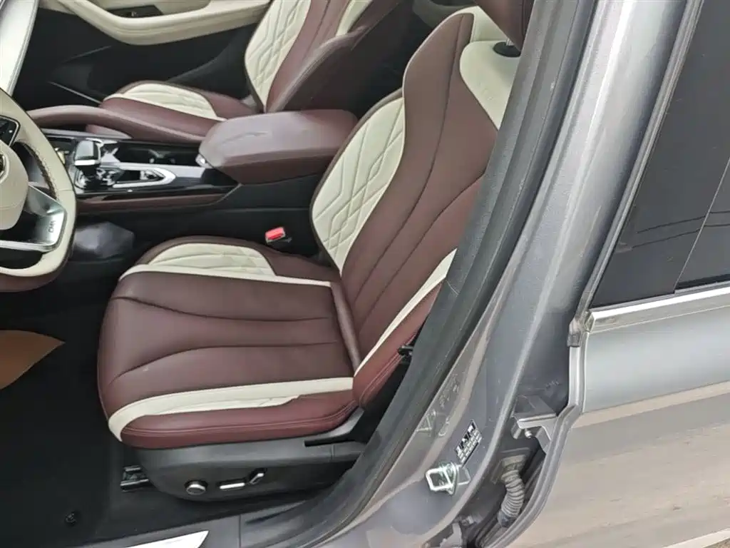 Geely Xingyue L — фото 15