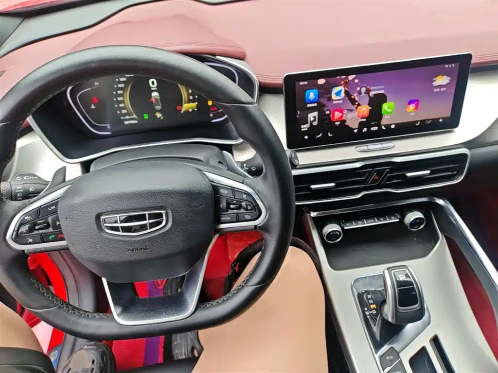Geely Binyue — фото 10