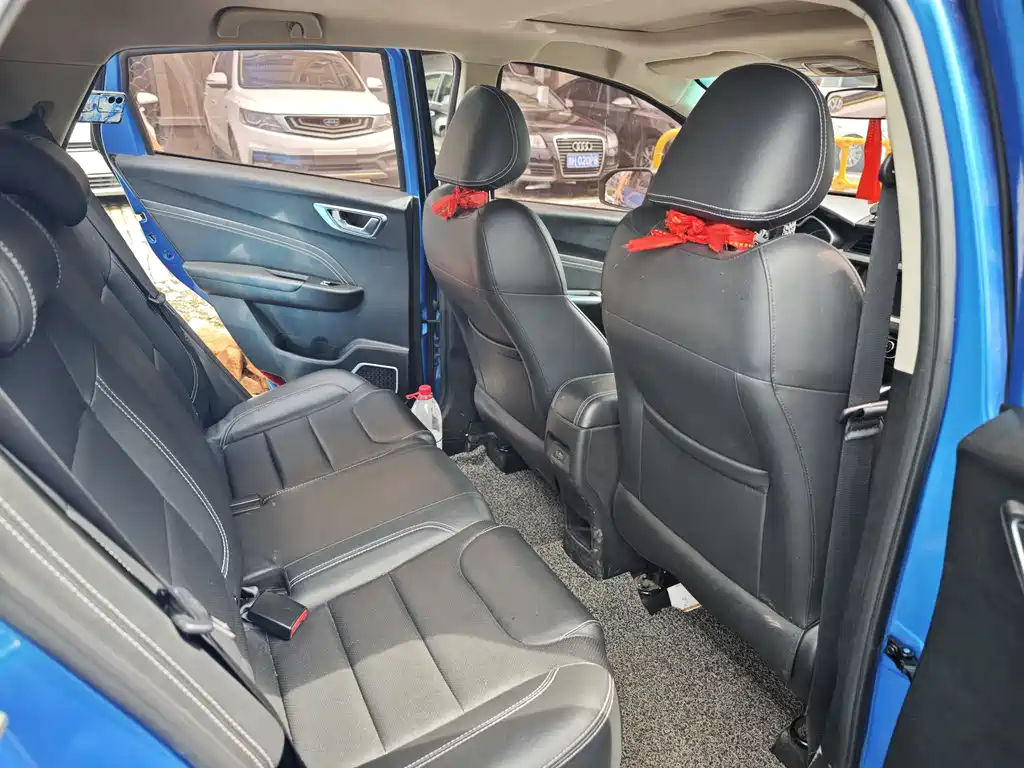 Geely Vision X3 — фото 11
