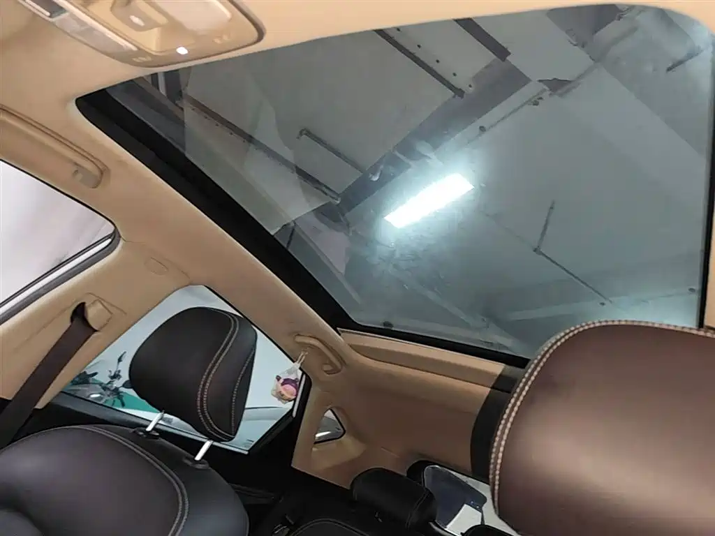 Geely Emgrand GS — фото 18