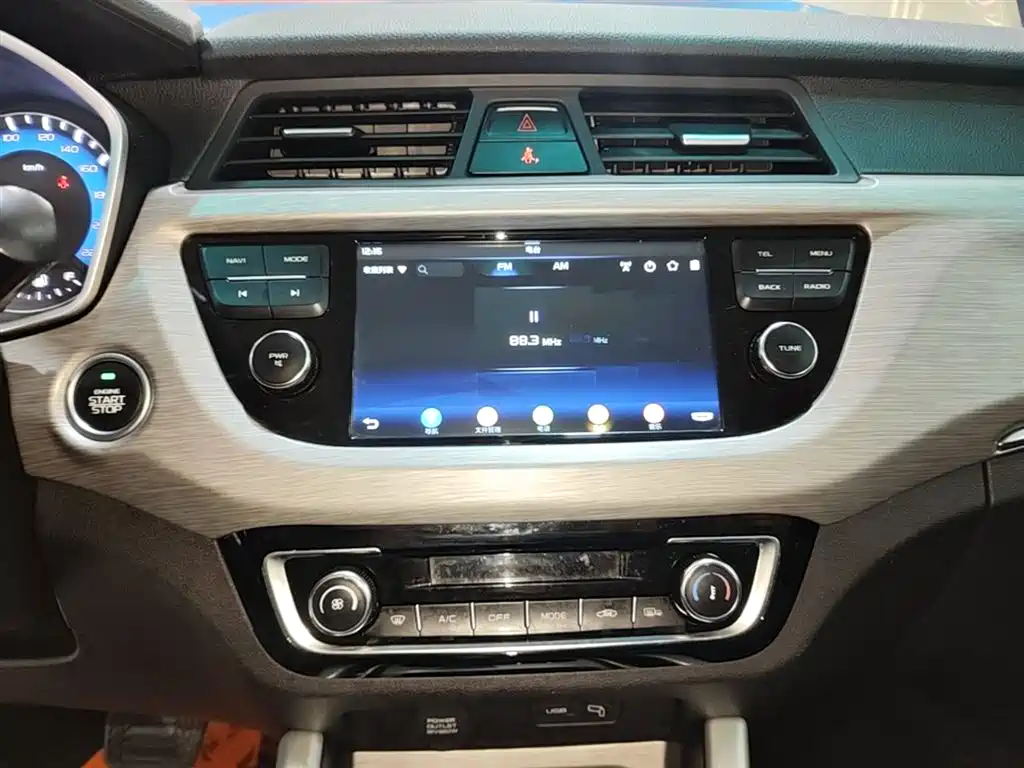 Geely Vision X3 — фото 13