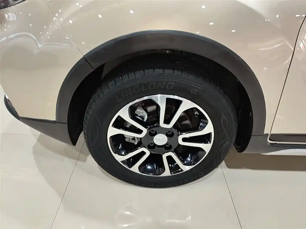 Geely Vision X3 — фото 23