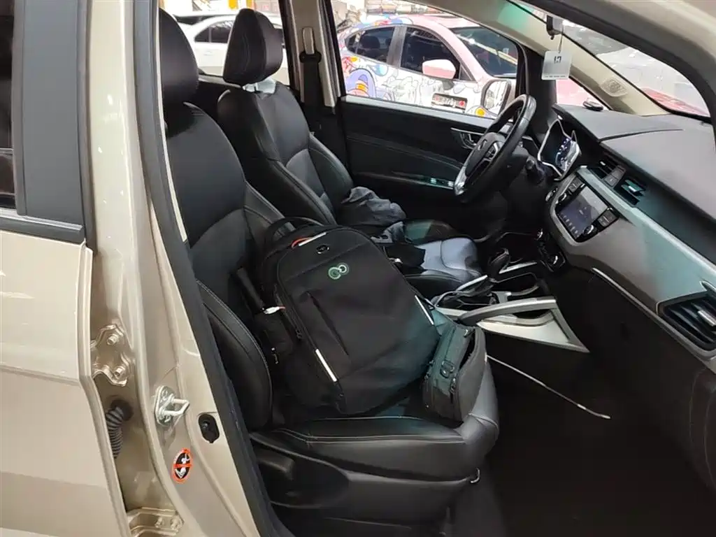 Geely Vision X3 — фото 25