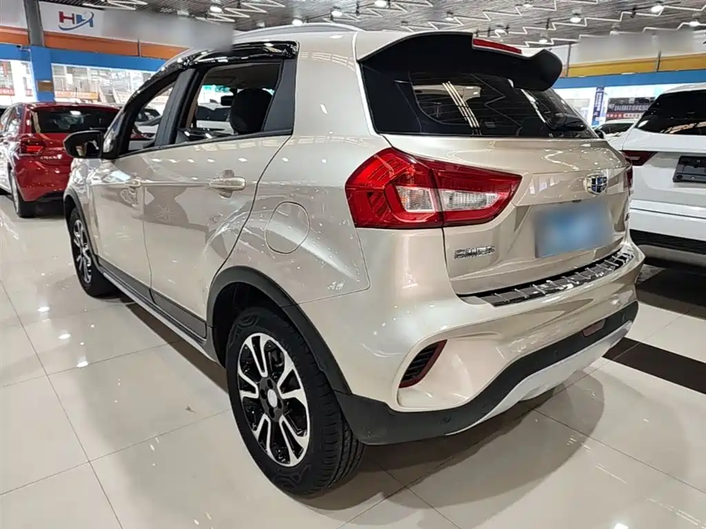 Geely Vision X3 — фото 5