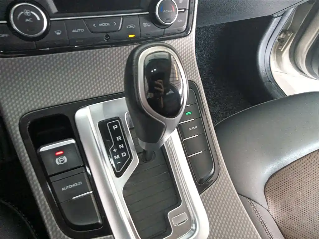 Geely Emgrand GS — фото 10