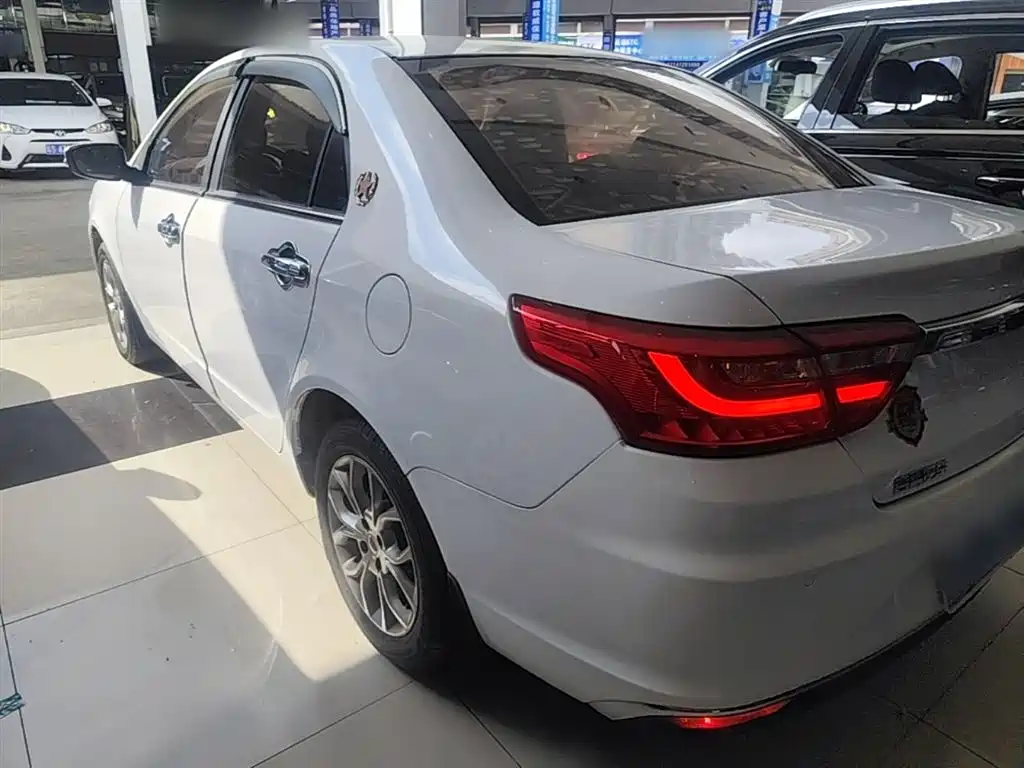 Geely Vision — фото 5