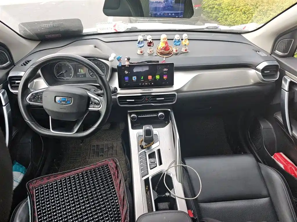 Geely Binyue — фото 13