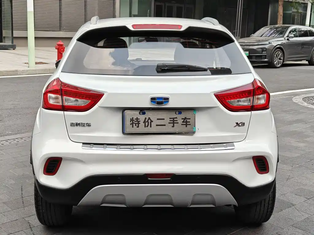 Geely Vision X3 — фото 8