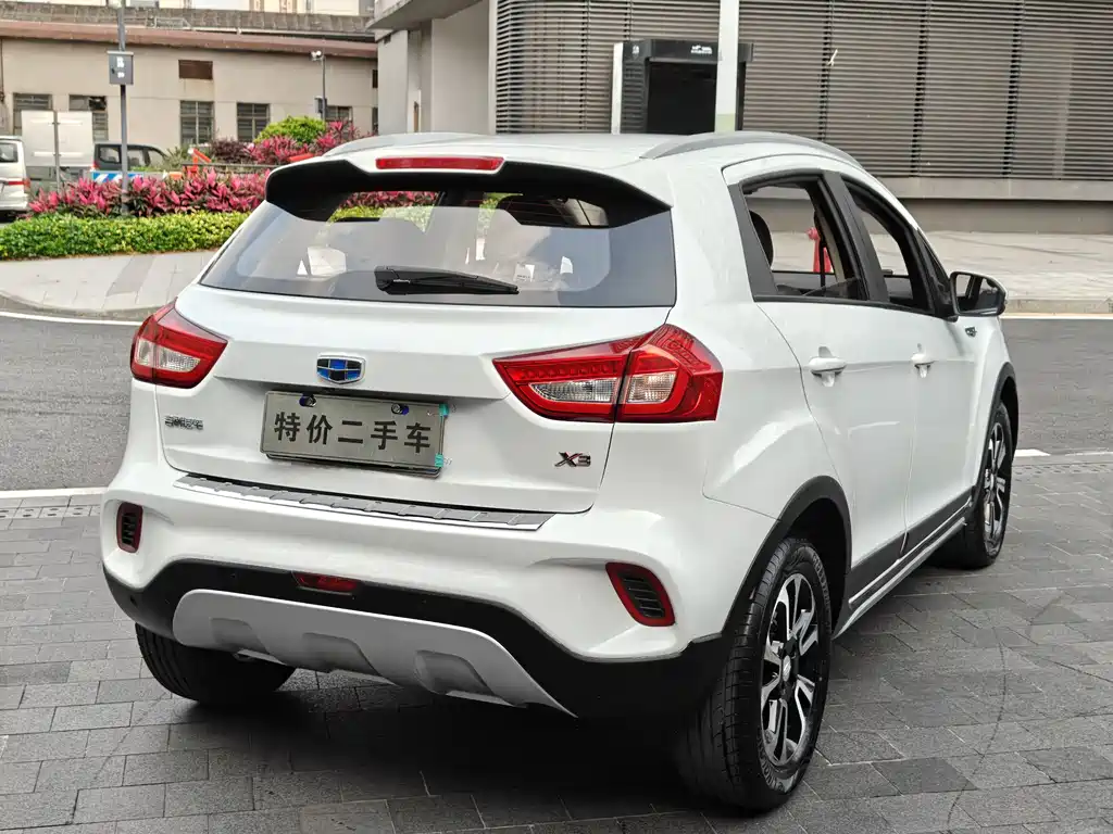 Geely Vision X3 — фото 9