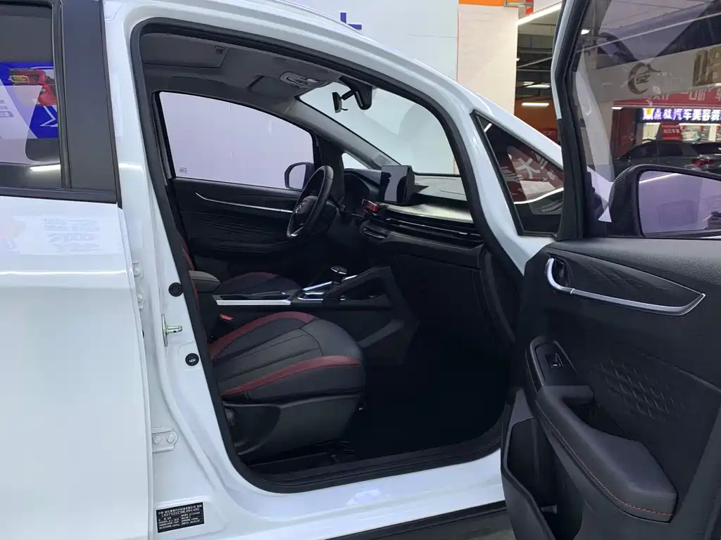 Geely Vision X3 — фото 15