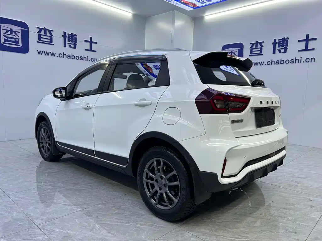 Geely Vision X3 — фото 18