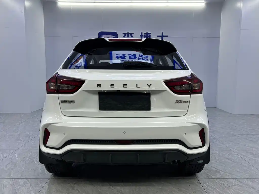 Geely Vision X3 — фото 19
