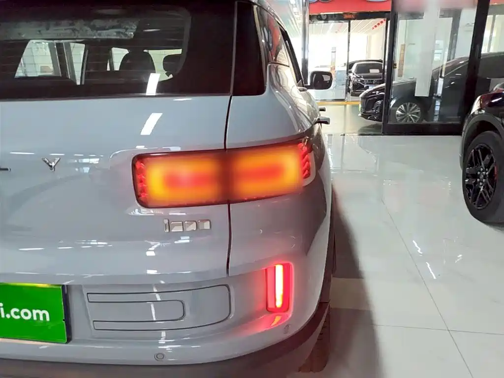 Geely Icon — фото 8