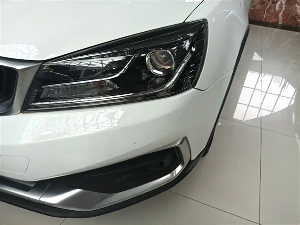 Geely Vision S1 — фото 24