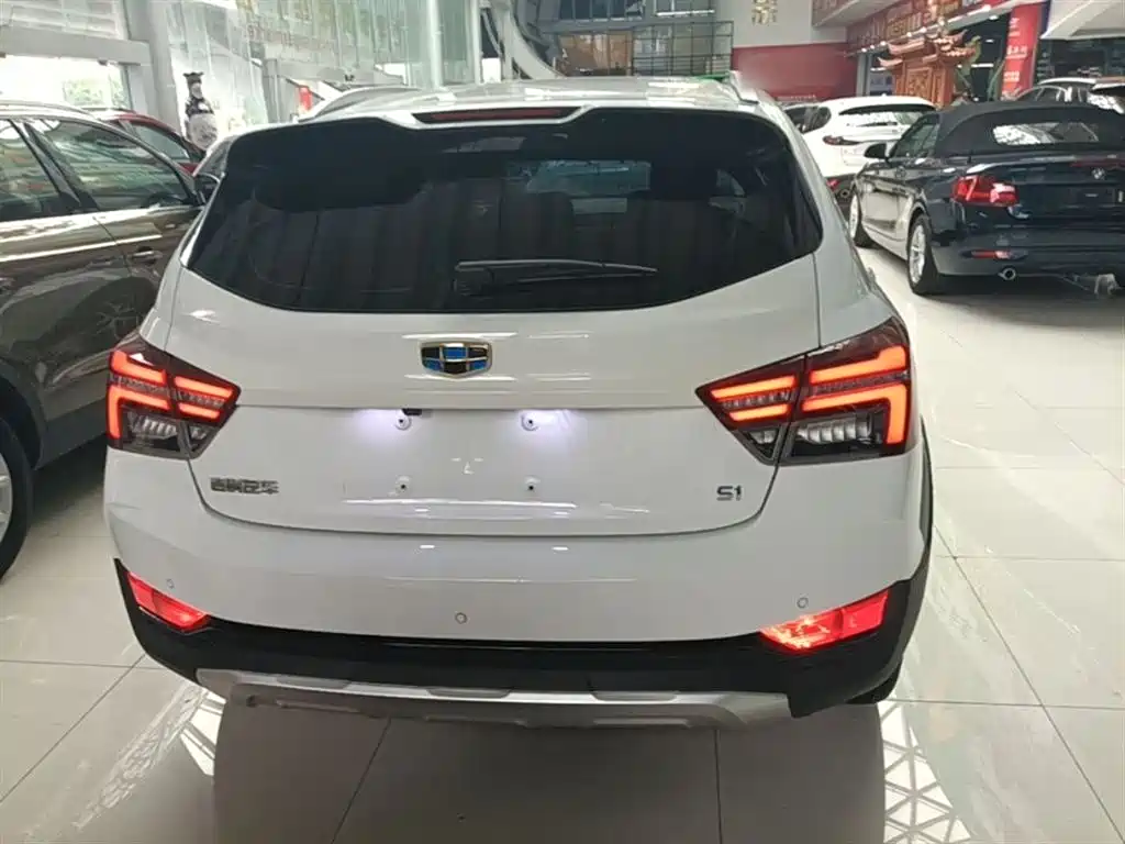 Geely Vision S1 — фото 6
