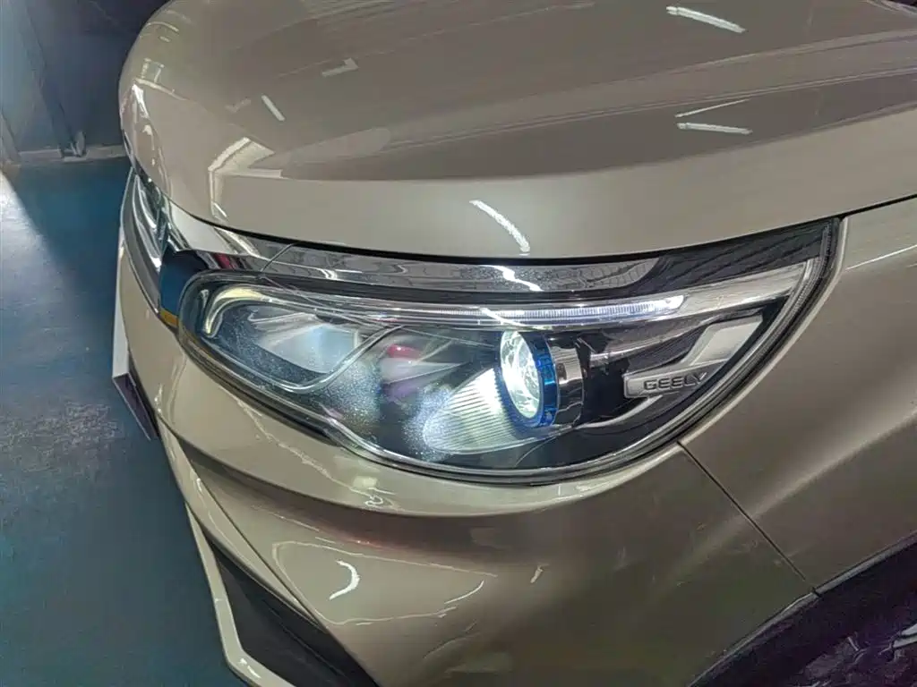 Geely Vision X3 — фото 24