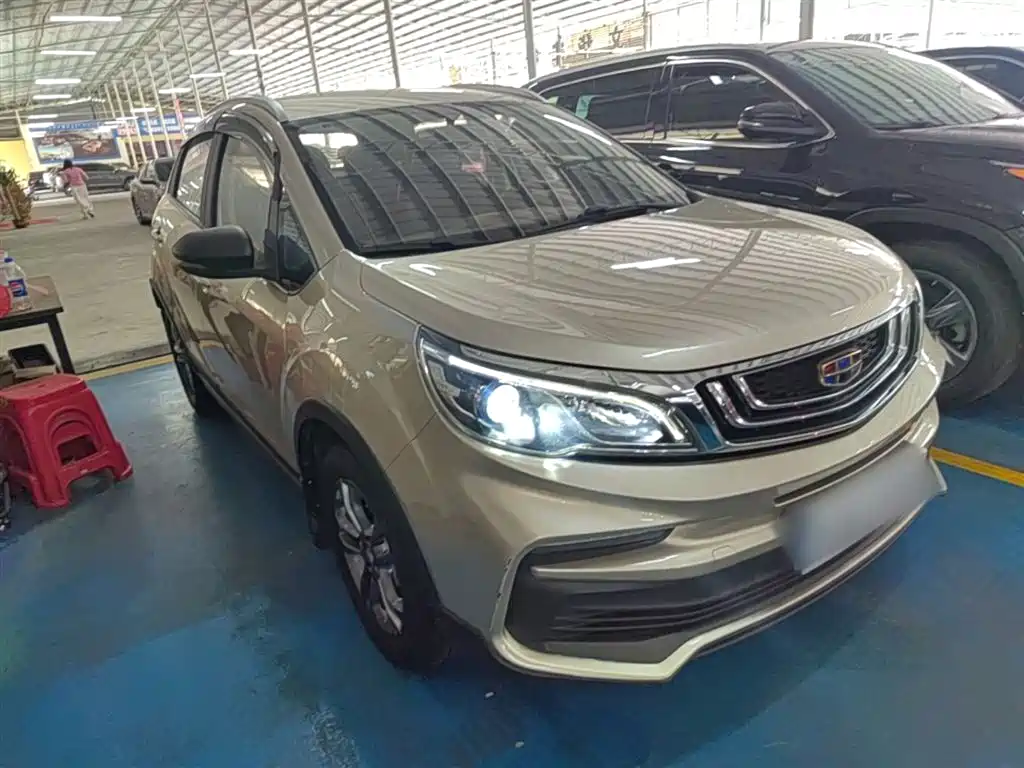 Geely Vision X3 — фото 4