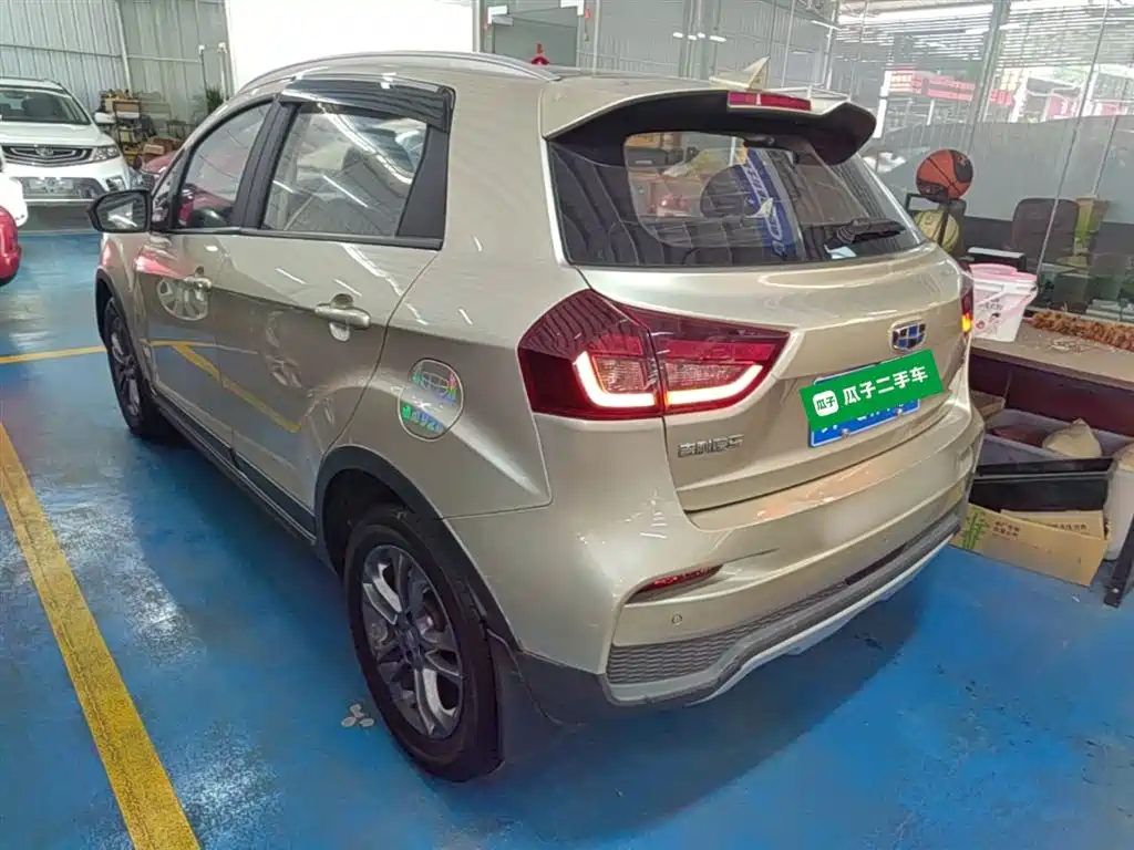 Geely Vision X3 — фото 5