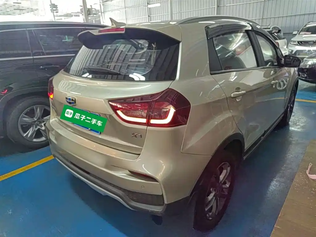 Geely Vision X3 — фото 7