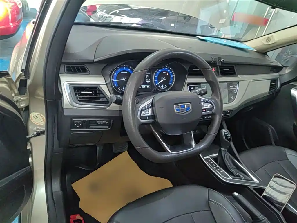 Geely Vision X3 — фото 10