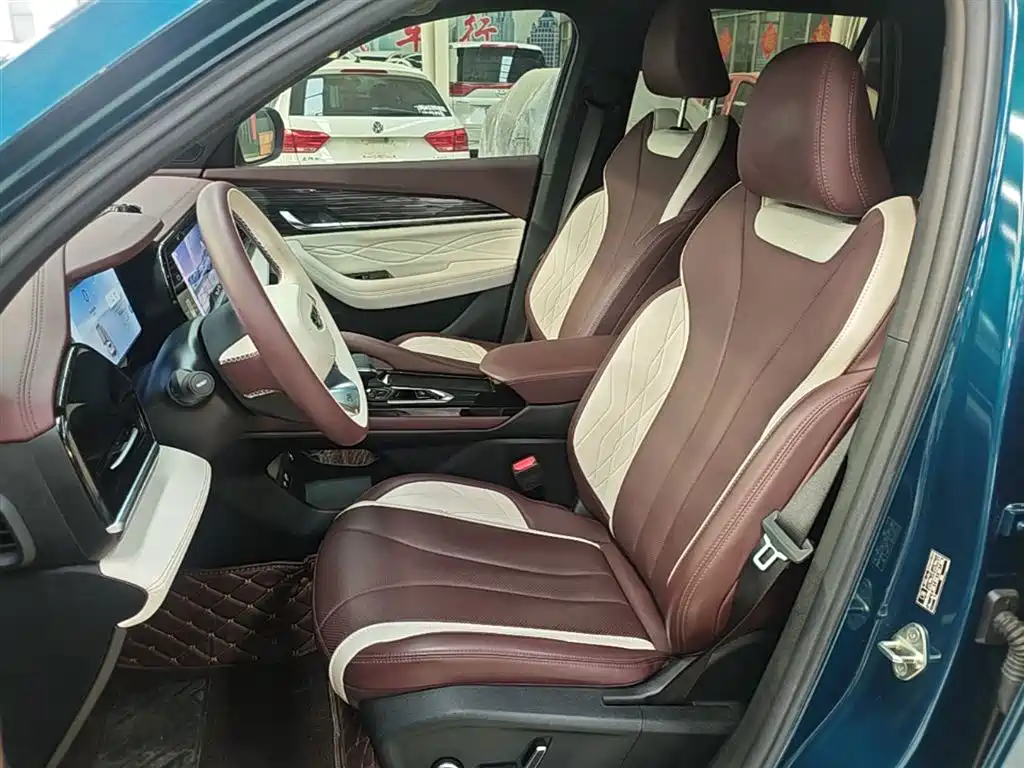 Geely Xingyue L — фото 11