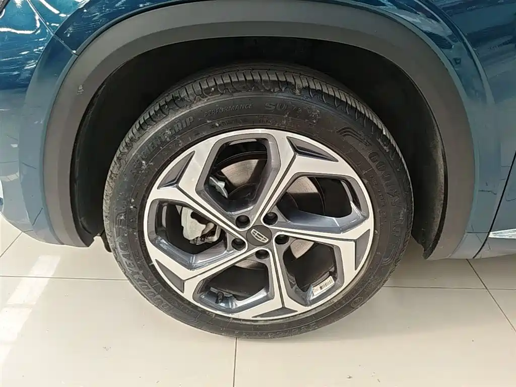 Geely Xingyue L — фото 25
