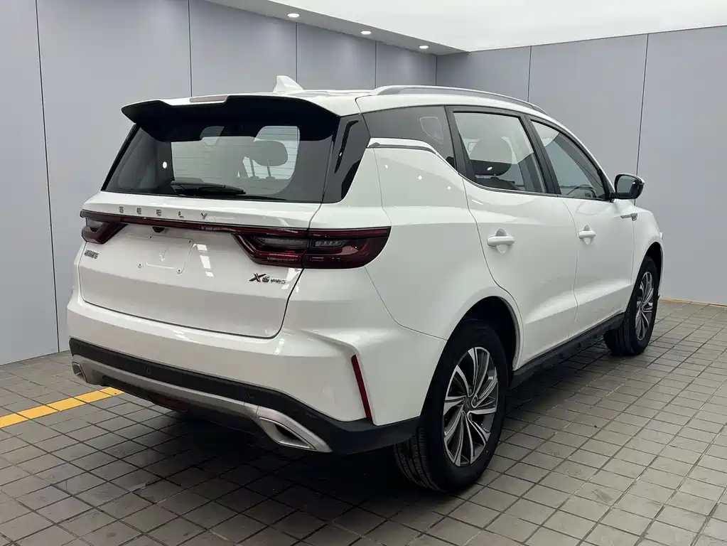 Geely Vision X6 — фото 6