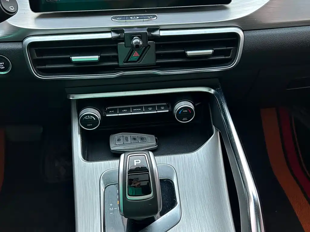 Geely Binyue — фото 20
