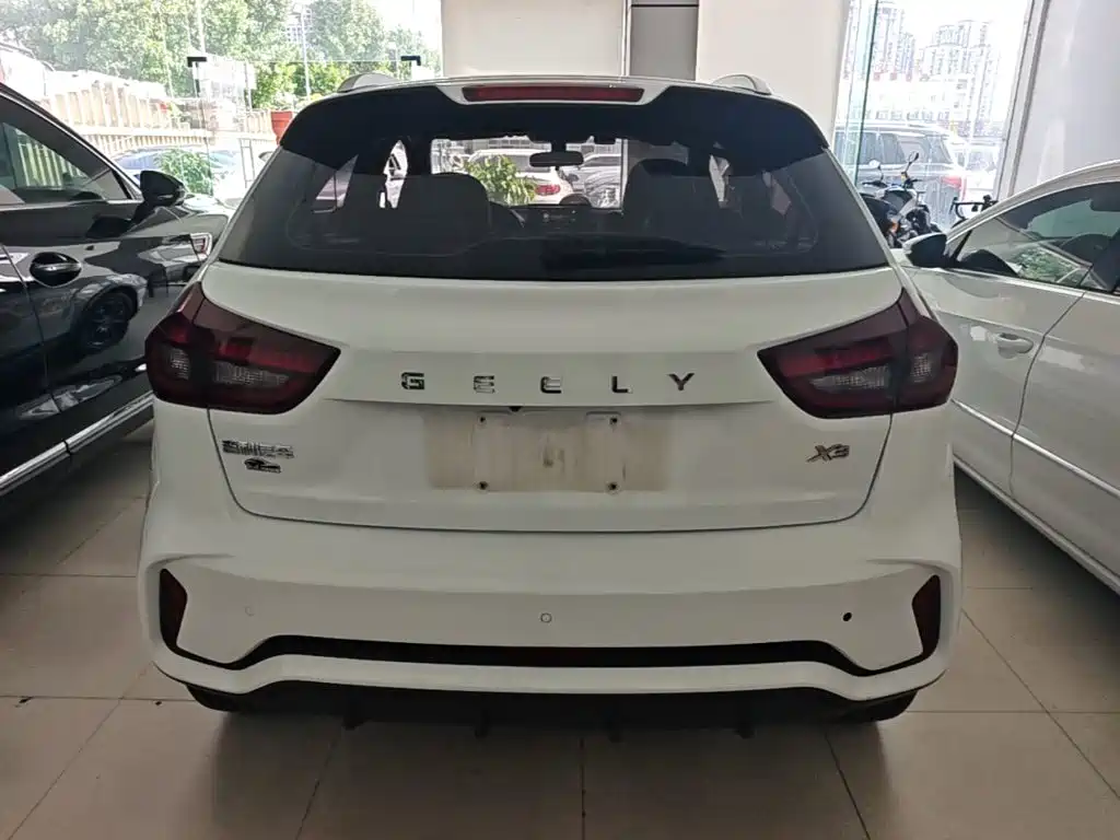 Geely Vision X3 — фото 6