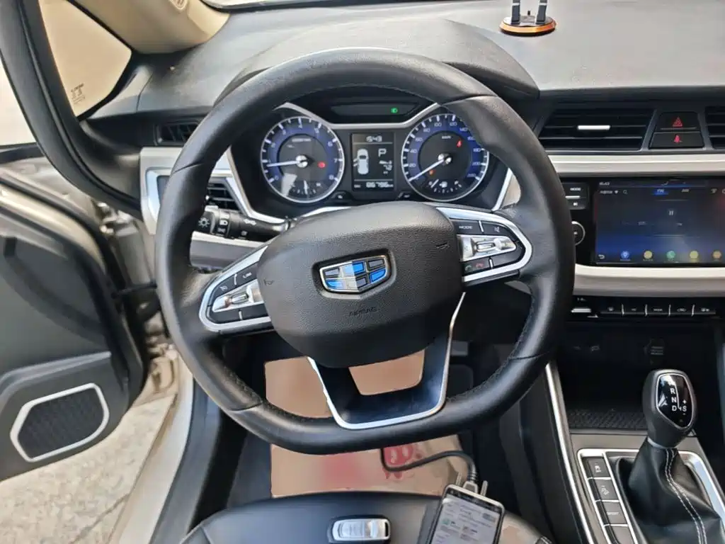 Geely Vision X3 — фото 11