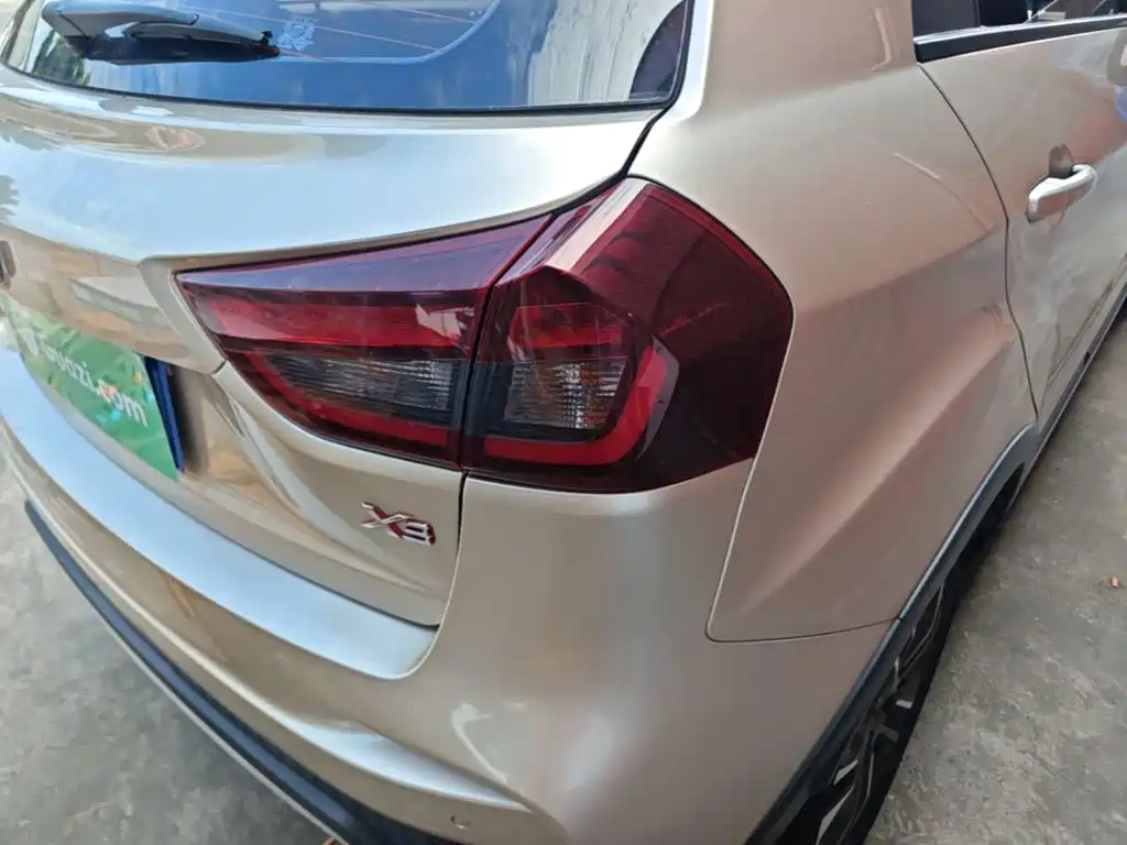 Geely Vision X3 — фото 8
