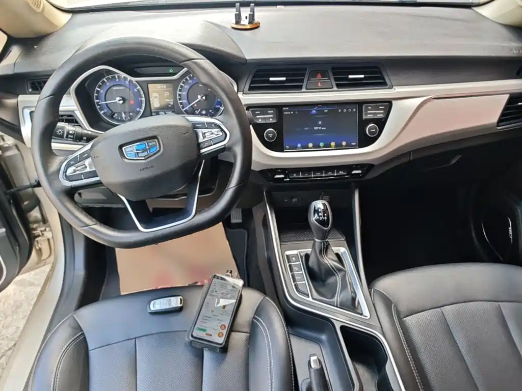 Geely Vision X3 — фото 10