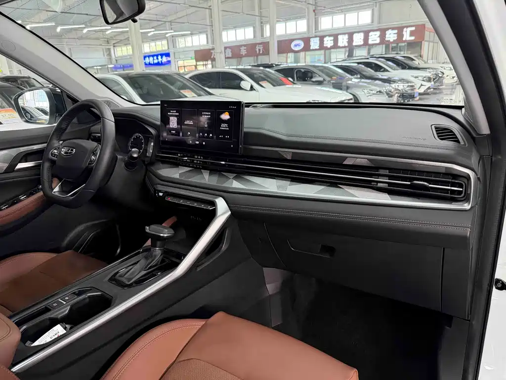 Geely Vision X6 — фото 17