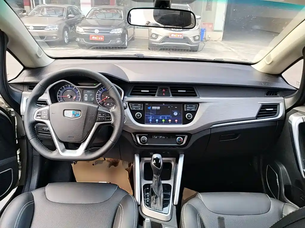 Geely Vision X3 — фото 10