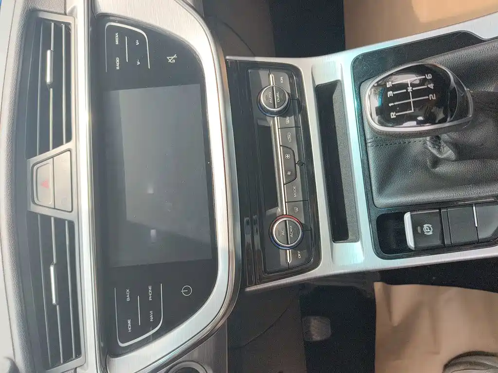 Geely Emgrand GS — фото 17