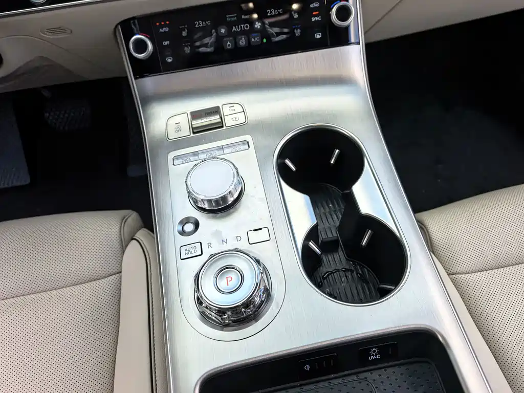 Genesis GV70 — фото 13