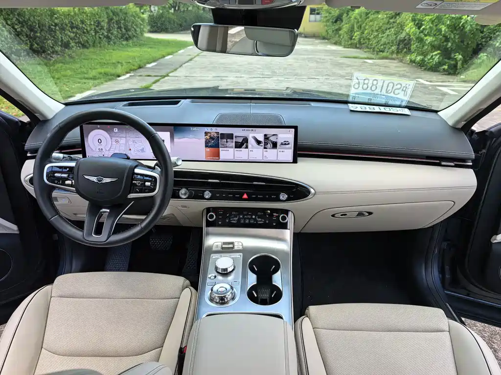 Genesis GV70 — фото 10