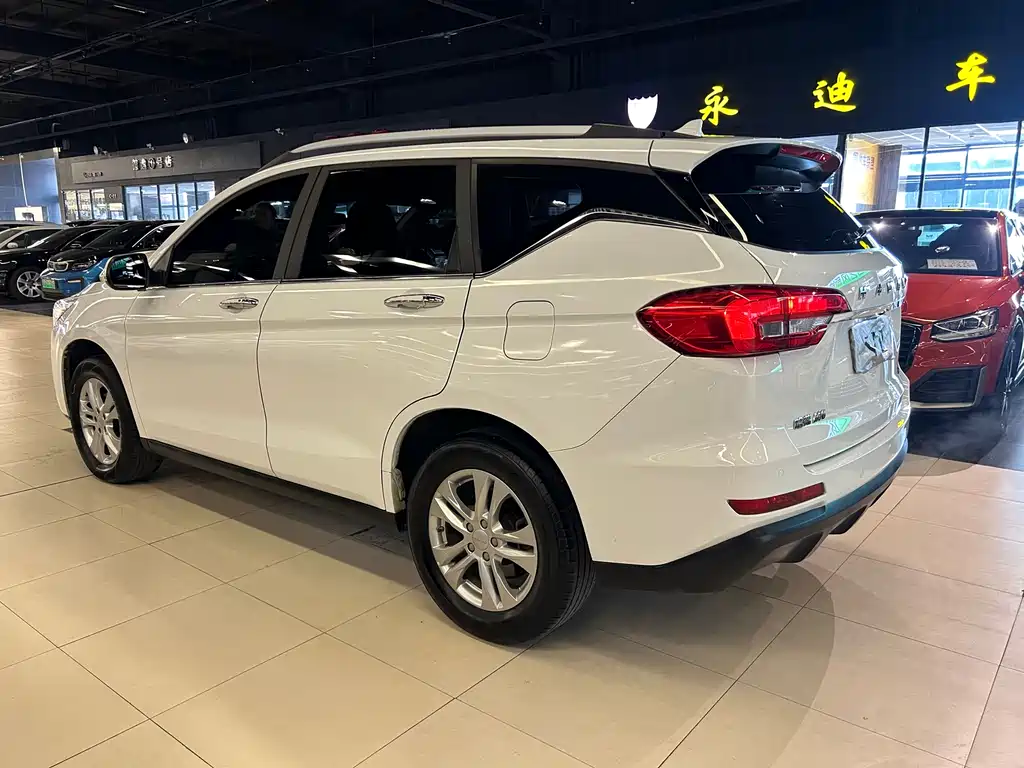 Haval M6 — фото 11