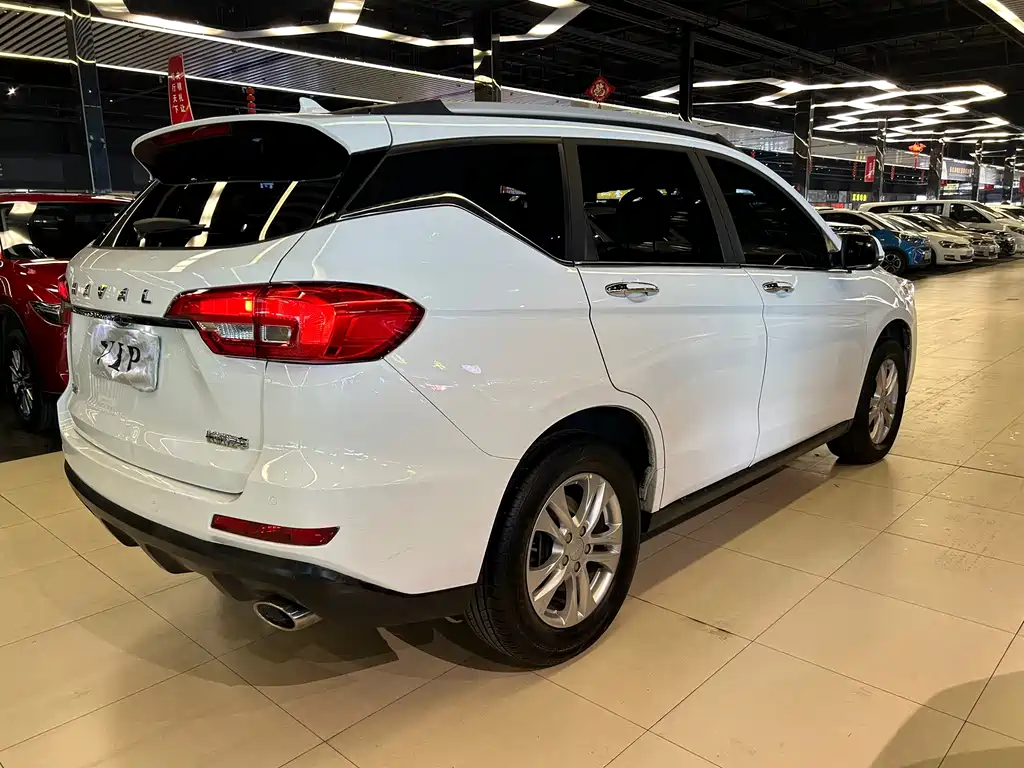 Haval M6 — фото 12