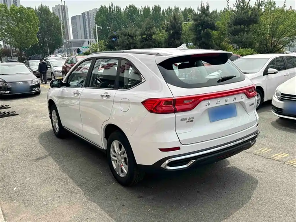 Haval M6 — фото 6