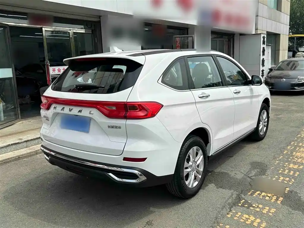 Haval M6 — фото 9