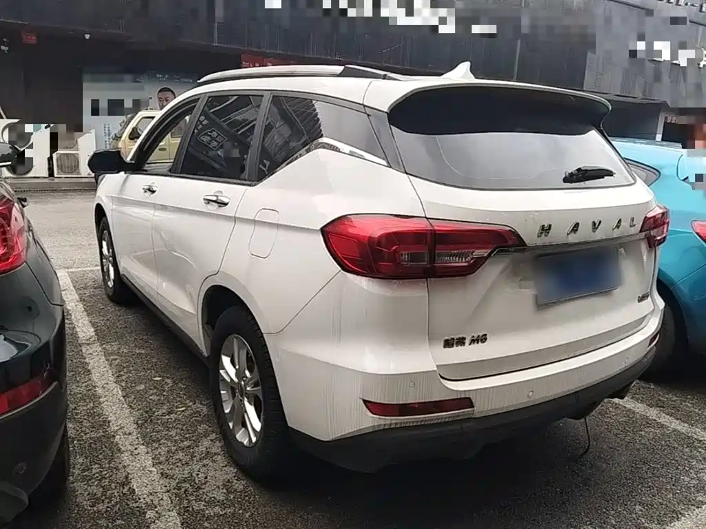 Haval M6 — фото 5