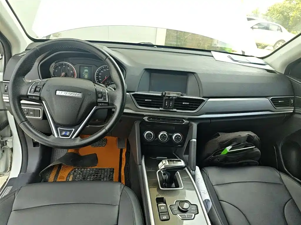 Haval H6 — фото 10