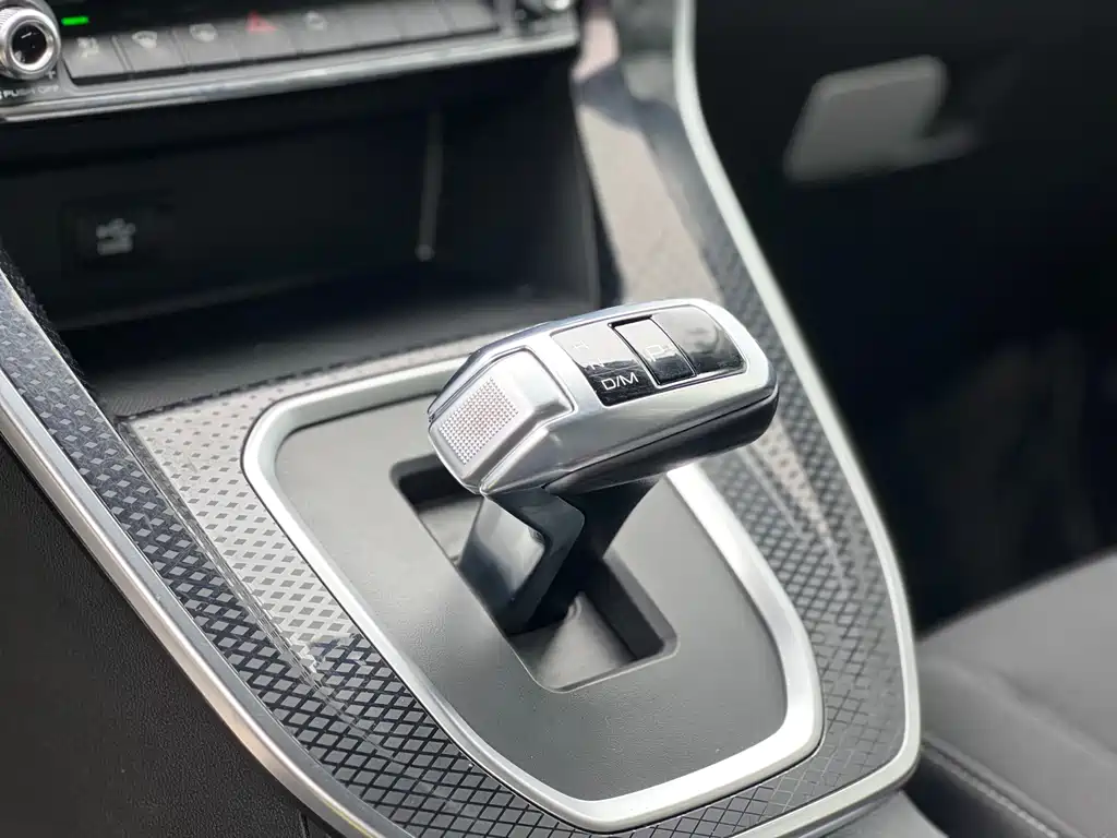 Haval M6 — фото 13